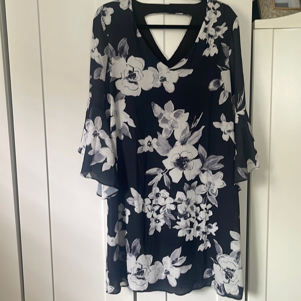 Women dress